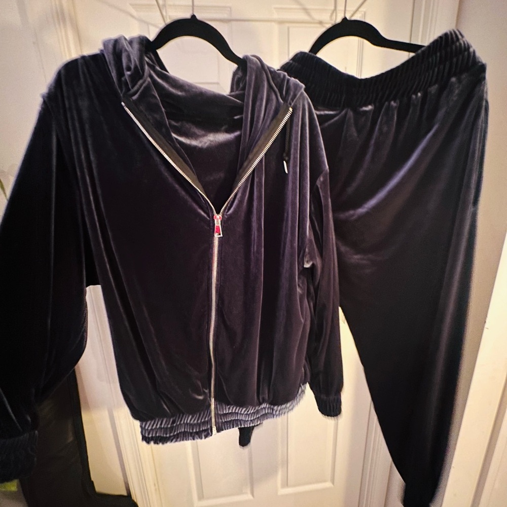 Laina Rauma Velvet Set